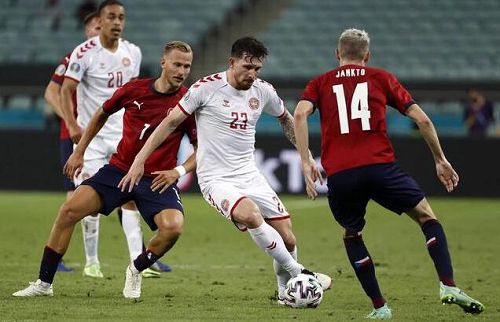 欧冠前瞻：毕尔巴鄂竞技主场迎战黑马卡拉巴克，攻防矛盾之战一触即发  